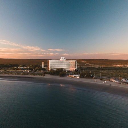 Rayentray Grand Hotel Puerto Madryn Exteriör bild