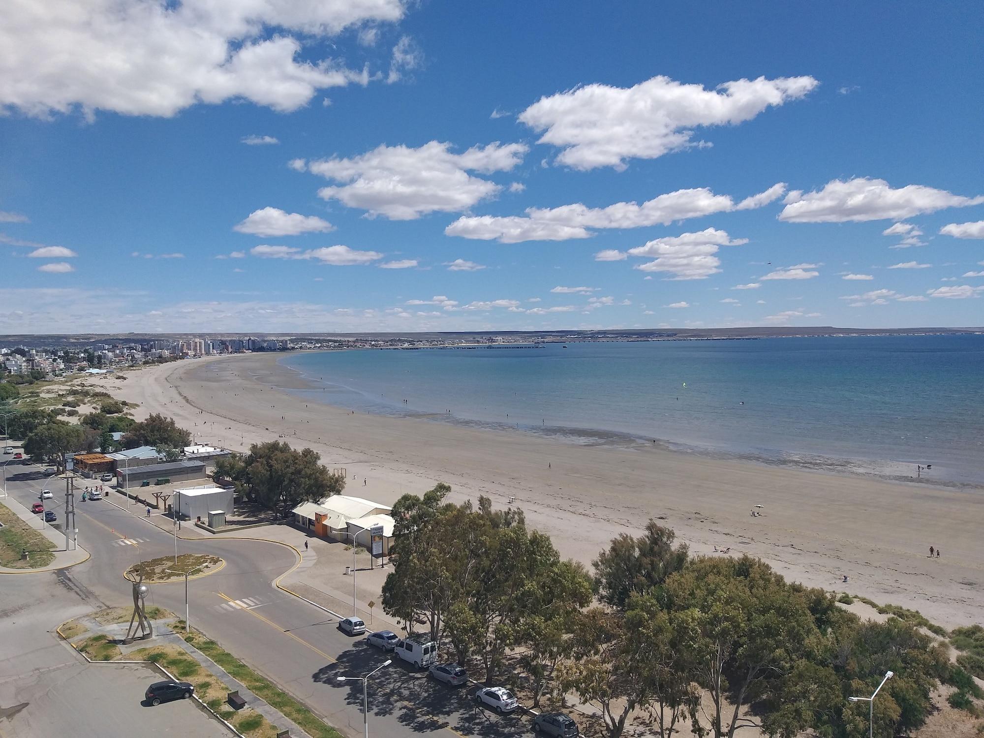 Rayentray Grand Hotel Puerto Madryn Exteriör bild