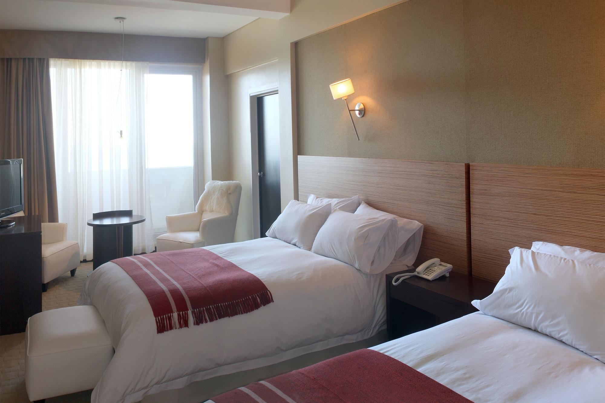 Rayentray Grand Hotel Puerto Madryn Exteriör bild