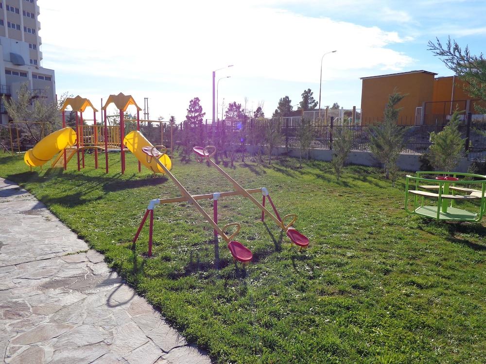 Rayentray Grand Hotel Puerto Madryn Exteriör bild