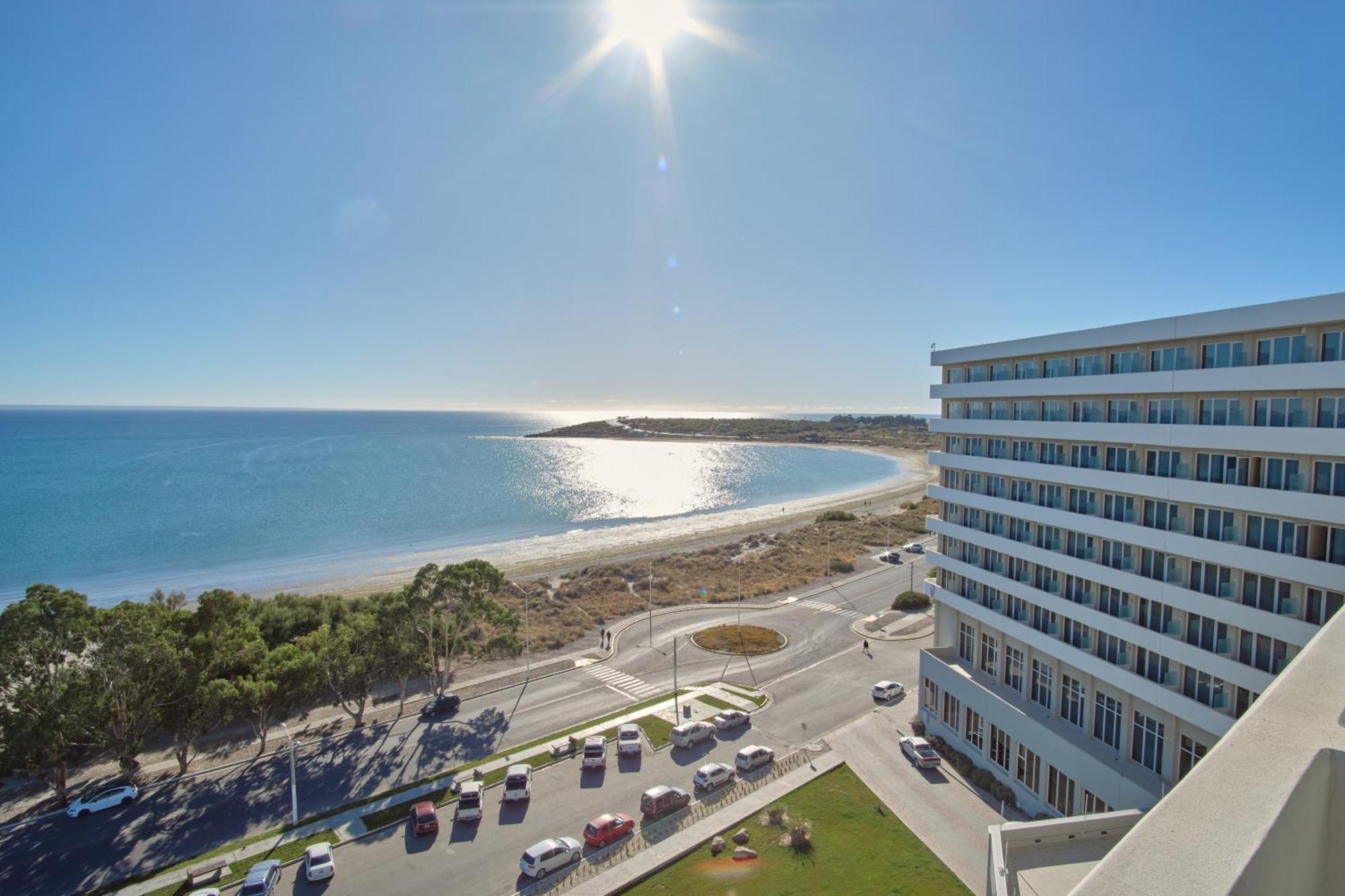 Rayentray Grand Hotel Puerto Madryn Exteriör bild