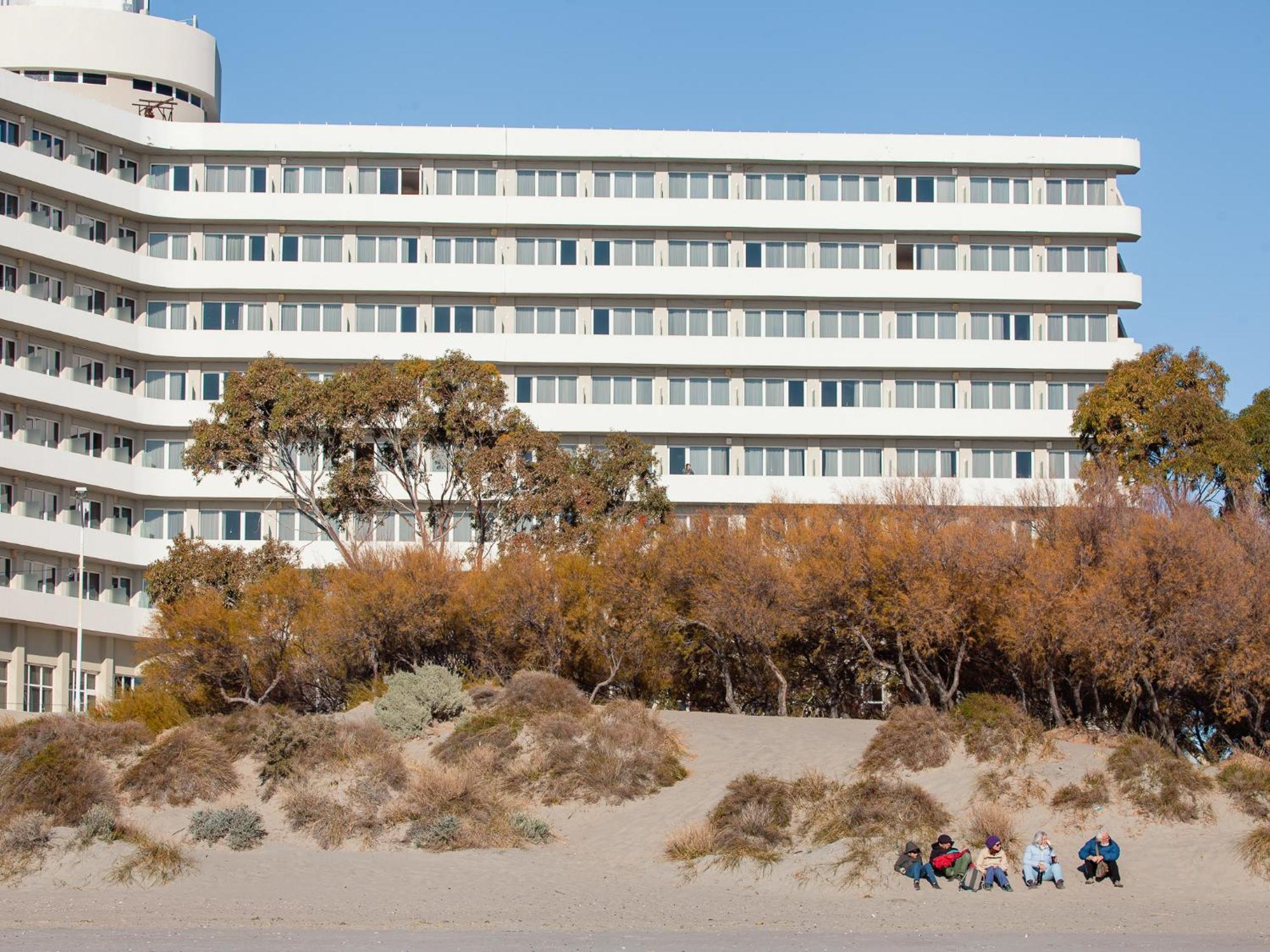 Rayentray Grand Hotel Puerto Madryn Exteriör bild