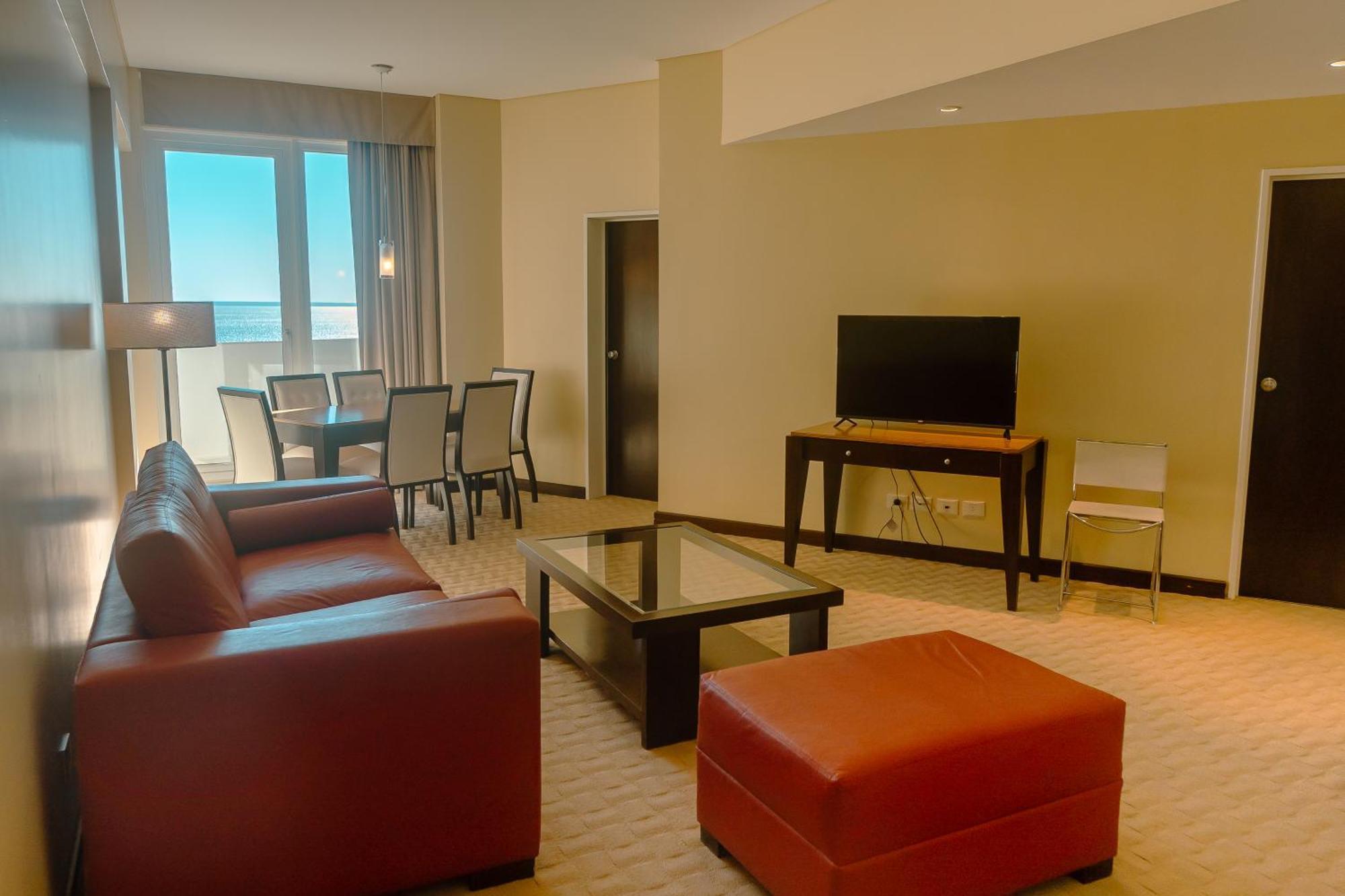 Rayentray Grand Hotel Puerto Madryn Exteriör bild