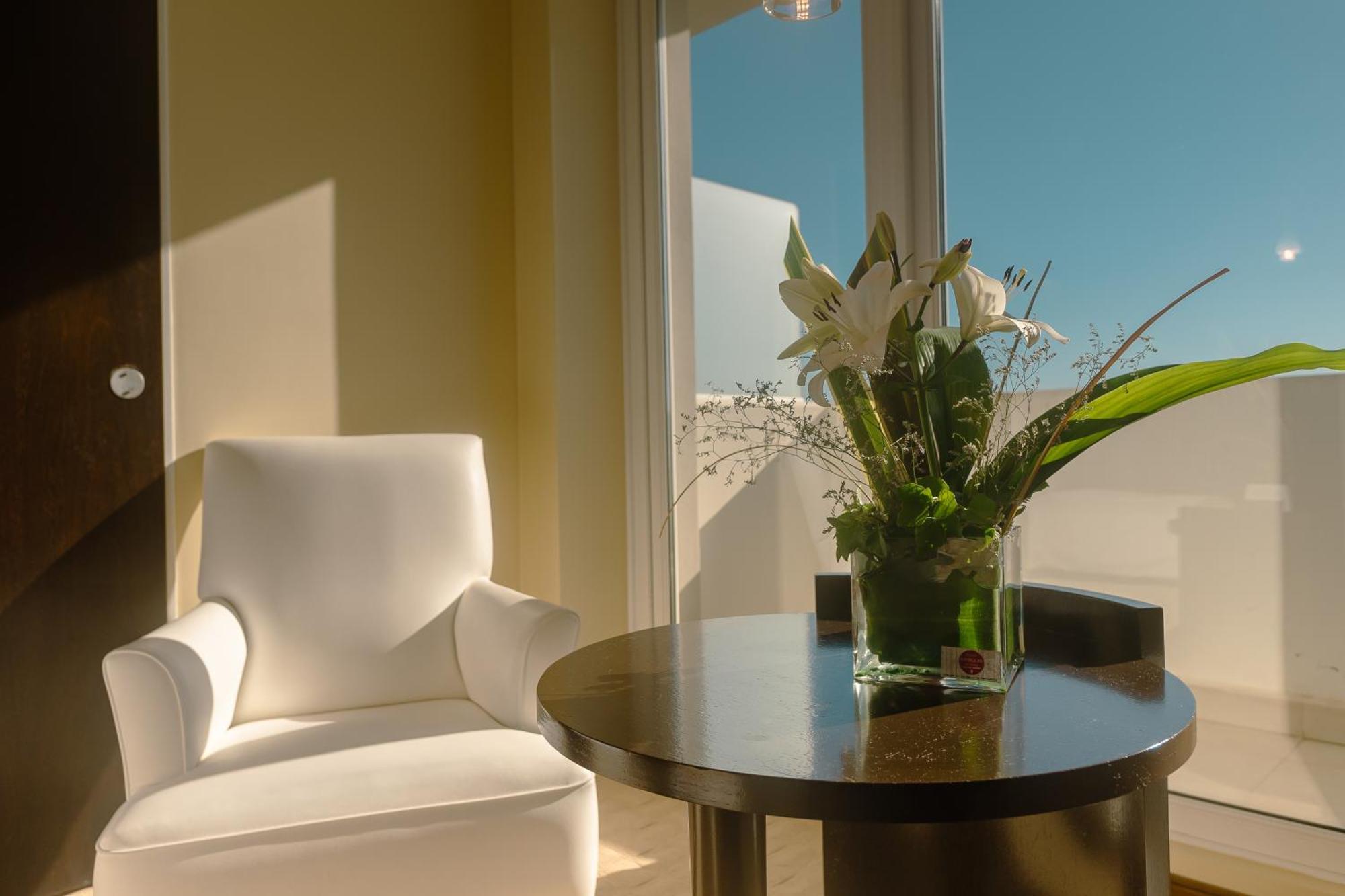 Rayentray Grand Hotel Puerto Madryn Exteriör bild