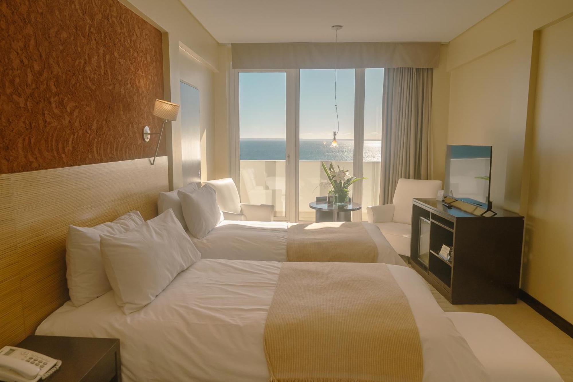 Rayentray Grand Hotel Puerto Madryn Exteriör bild